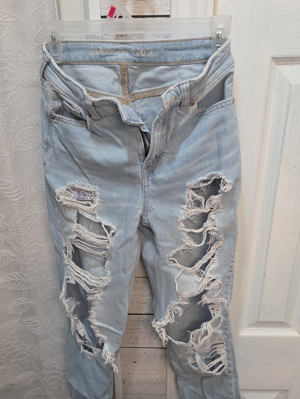 American Eagle Outfitters Light Wash Distressed Boyfriend Jeans
